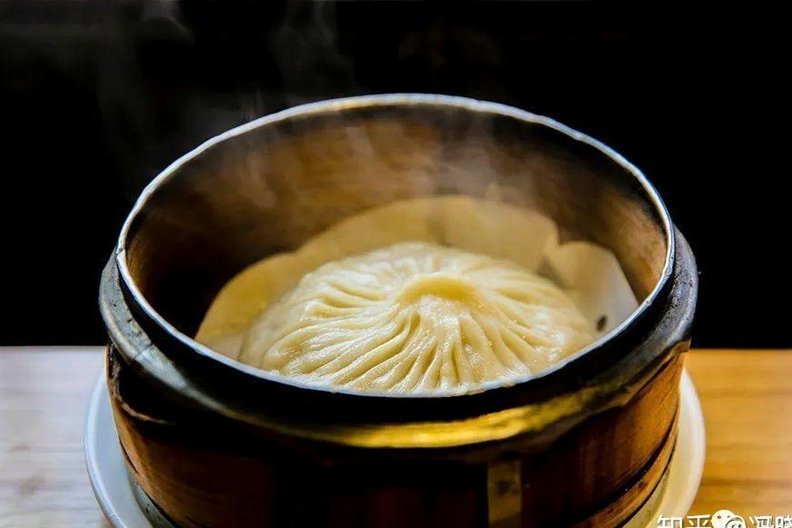 晚饭来份蟹黄汤包，感受扬州风味！