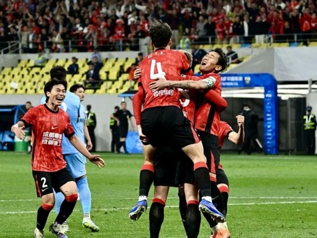 中超西南德比：重庆0-0云南！连续6轮不胜，肯帕努世界波被吹